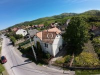 Eladó családi ház, Arlón 14.99 M Ft, 2 szobás