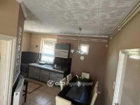 Eladó családi ház, Újszászon 43 M Ft, 5+2 szobás