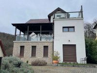 Eladó családi ház, Csopakon 398 M Ft, 6 szobás