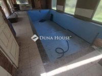 Eladó családi ház, Úrin 79.995 M Ft, 6 szobás