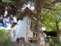 Eladó családi ház, III. kerületben, Korongozó utcában 270 M Ft