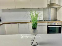 Eladó téglalakás, Komlón 35.4 M Ft, 2 szobás