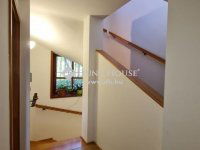 Eladó családi ház, Kesztölcön 118.9 M Ft, 6 szobás