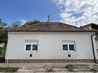 Eladó családi ház, Süttőn, Petőfi Sándor utcában 46.9 M Ft
