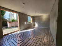 Eladó téglalakás, Szigetszentmártonban 69.9 M Ft, 5 szobás