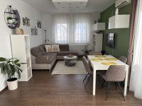 Eladó téglalakás, Dunakeszin 93.9 M Ft, 3 szobás