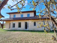 Eladó ikerház, Szegeden 160 M Ft, 4+1 szobás