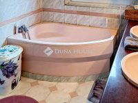 Eladó családi ház, Siófokon 149.9 M Ft, 10 szobás