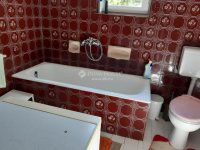 Eladó családi ház, Dunaalmáson 69.9 M Ft, 6 szobás