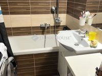 Eladó panellakás, Pécsett 47.5 M Ft, 2 szobás