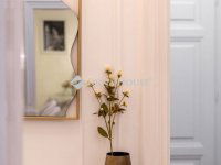 Eladó téglalakás, V. kerületben 159.9 M Ft, 3 szobás