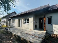 Eladó ikerház, Monoron 86 M Ft, 4 szobás / költözzbe.hu