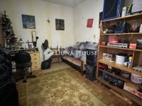 Eladó téglalakás, Veszprémben 62.9 M Ft, 3 szobás