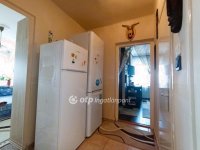 Eladó téglalakás, Gyöngyösön 42 M Ft, 2+2 szobás