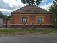 Eladó családi ház, Egyházaskeszőn 14.95 M Ft, 2 szobás