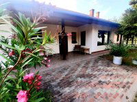 Eladó családi ház, Felsőlajoson 75 M Ft, 7 szobás