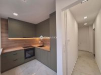 Eladó téglalakás, Pécsett 59.9 M Ft, 3 szobás