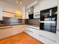 Eladó téglalakás, Győrött 79.9 M Ft, 3 szobás