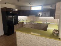 Eladó családi ház, Pécsett 125 M Ft, 5 szobás