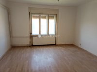 Eladó családi ház, Batykon 22 M Ft, 5 szobás