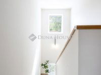 Eladó családi ház, XVI. kerületben 247.7 M Ft, 5 szobás
