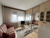 Eladó panellakás, Győrött 57.9 M Ft, 2+1 szobás