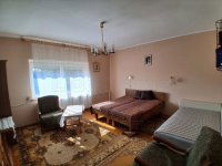 Eladó téglalakás, Balatonalmádiban 120 M Ft, 5 szobás