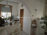 Eladó családi ház, IV. kerületben 149 M Ft, 5 szobás