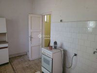 Eladó családi ház, Esztergomban 36.9 M Ft, 3 szobás