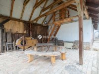 Eladó mezogazdasagi ingatlan, Pápateszéren 180 M Ft, 4 szobás