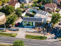 Eladó üzlethelyiség