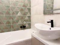 Eladó panellakás, Pécsett 54.9 M Ft, 3 szobás