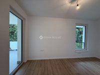 Eladó téglalakás, XIX. kerületben 194.5 M Ft, 5 szobás