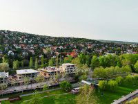 Eladó nyaraló, Balatonalmádiban 129.959 M Ft, 3 szobás