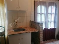 Eladó családi ház, Szegeden 9 M Ft, 1 szobás