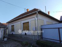 Eladó családi ház, Jászberényben 33 M Ft, 2+1 szobás