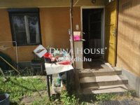 Eladó családi ház, Káván 35.9 M Ft, 2 szobás