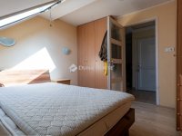 Eladó családi ház, Pécsett 169.9 M Ft, 5+2 szobás