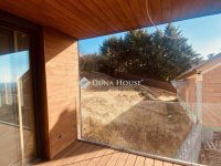 Eladó családi ház, Csömörön 245 M Ft, 4 szobás