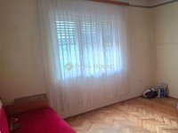 Eladó családi ház, Szegeden 58 M Ft, 2 szobás