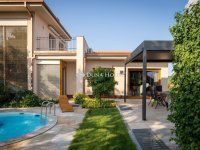 Eladó családi ház, Pécsett 460 M Ft, 8 szobás