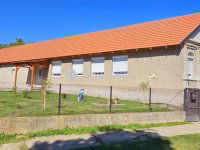 Eladó családi ház, Baksán 51.99 M Ft, 4 szobás