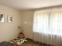 Eladó családi ház, Diósdon 175 M Ft, 8 szobás