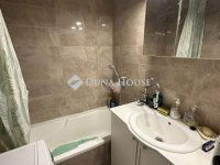 Eladó panellakás, Pécsett 54.9 M Ft, 3 szobás