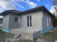 Eladó családi ház, Bicskén 89.99 M Ft, 4 szobás