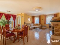 Eladó családi ház, Szegeden 210 M Ft, 5 szobás