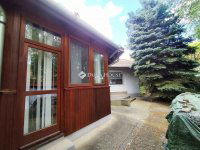 Eladó családi ház, Péterin 100 M Ft, 7 szobás