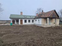 Eladó családi ház, Ádándon 49.9 M Ft, 3 szobás