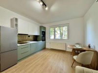 Kiadó panellakás, albérlet, Pécsett, Endre utcában, 2 szobás