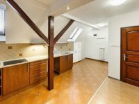 Eladó téglalakás, Kecskeméten 64.9 M Ft, 6 szobás